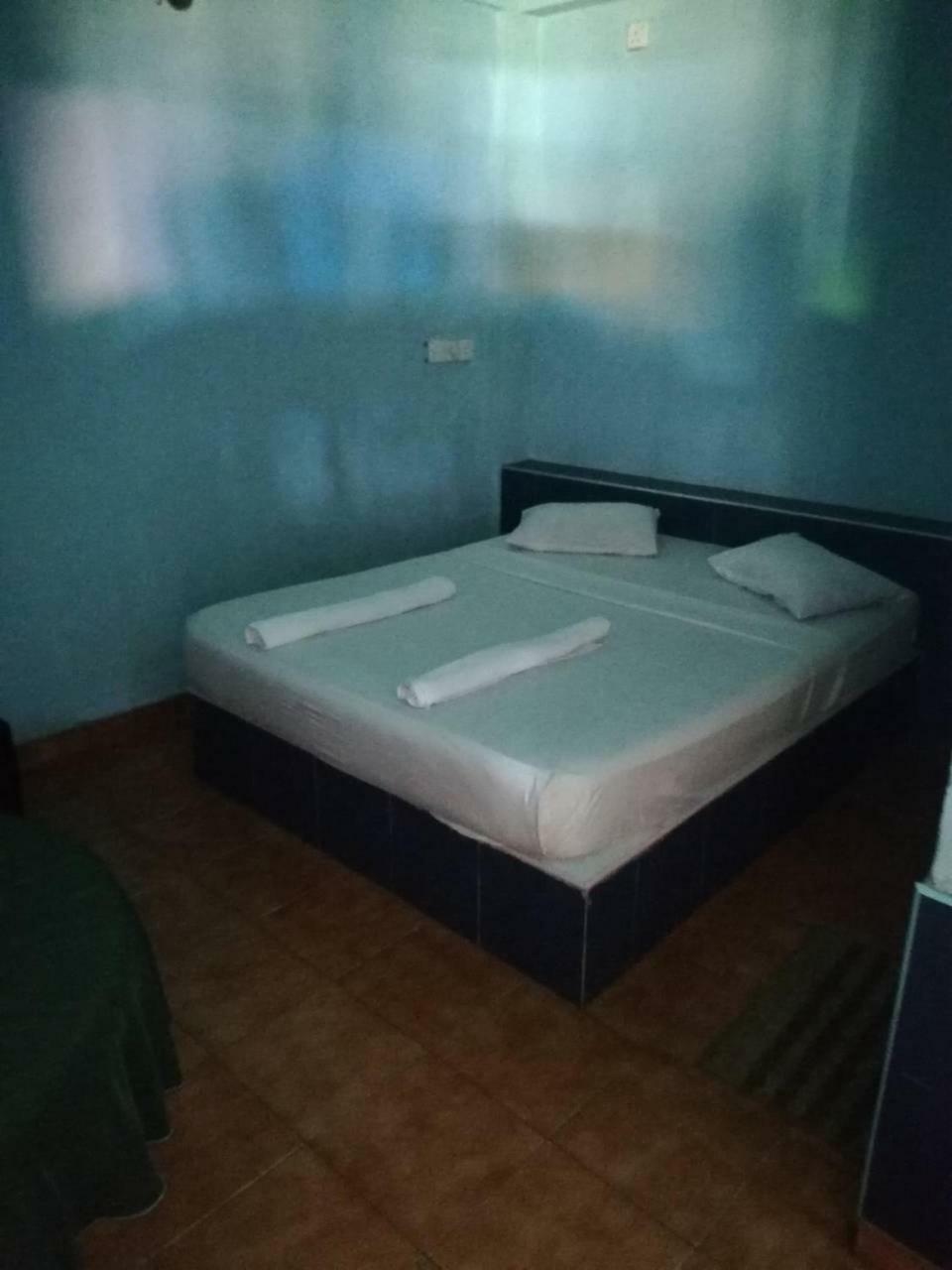 Ninnada Beach Hotel Marawila Buitenkant foto